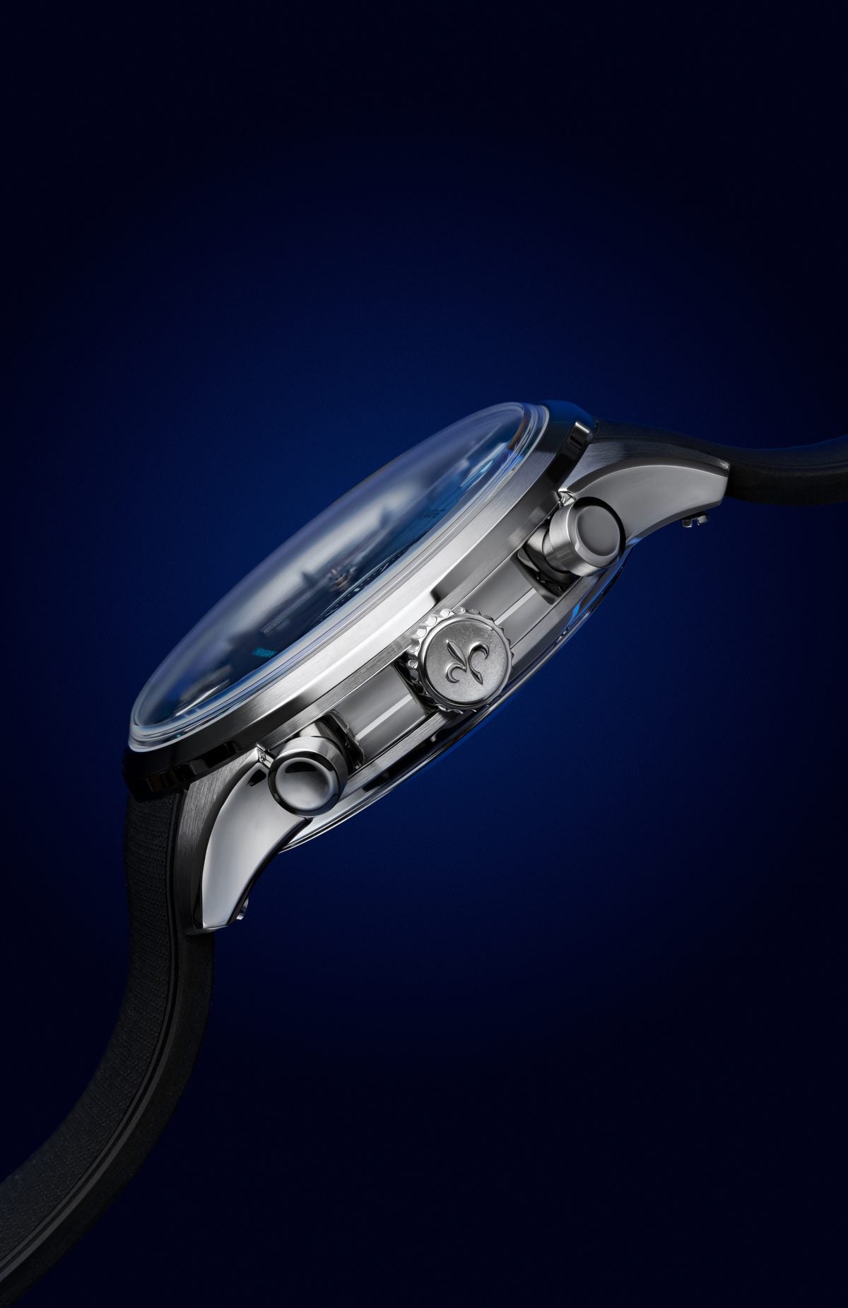 Side view of the Royale Paris Chrono BPM